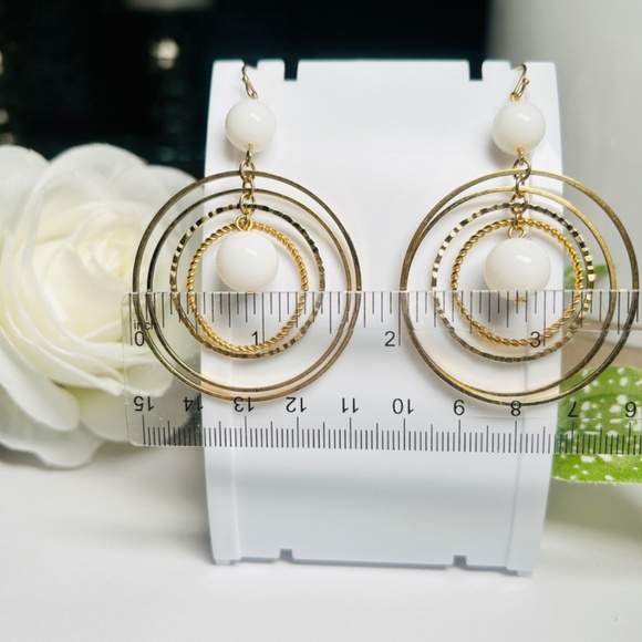 Elegant Orbiting Gold Plated Concentric Circled Dangle Earrings. - Picture 10 of 11